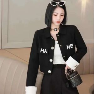 2024 Spring herfst zwart-witte blouse designer Dames Polo halslijn gebreide lange mouwen knop-stijl vest-achtige Jackan Jacket 88