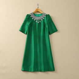 Robe perlée de couleur unie, vert, manches courtes, col rond, strass, longueur aux genoux, robes décontractées, grande taille XXL, printemps 2024, S4J090104