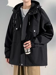 2024 chaqueta de primavera masculina de moda coreana una máquina con capucha a prueba de viento múltiple chaqueta informal de bolsillo gran tamaño 8xl 240516