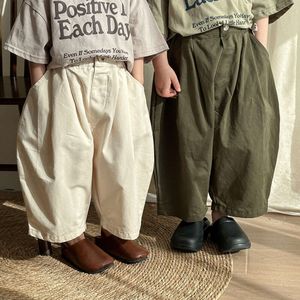 2024 Spring New Children pantalon lâche Cotton Fashion Girls Solid Casual Toddler Boys Pantalon Harem Pantal