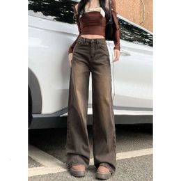 2024 Spring New Maillard Curry Lignet Jeans Womens Pantalon à jambe droite polyvalente Jeans femmes