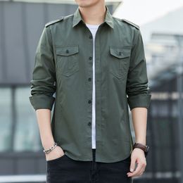 2024 Spring New Men's Retro Retro Long Mirts Shirts coréen Edition Slim Fit Youth Spring Men's Shirts Military Trend