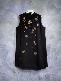 2024 Весеннее однотонное платье с блестками Черное платье без рукавов с воротником-стойкой Короткие повседневные платья T3J091517