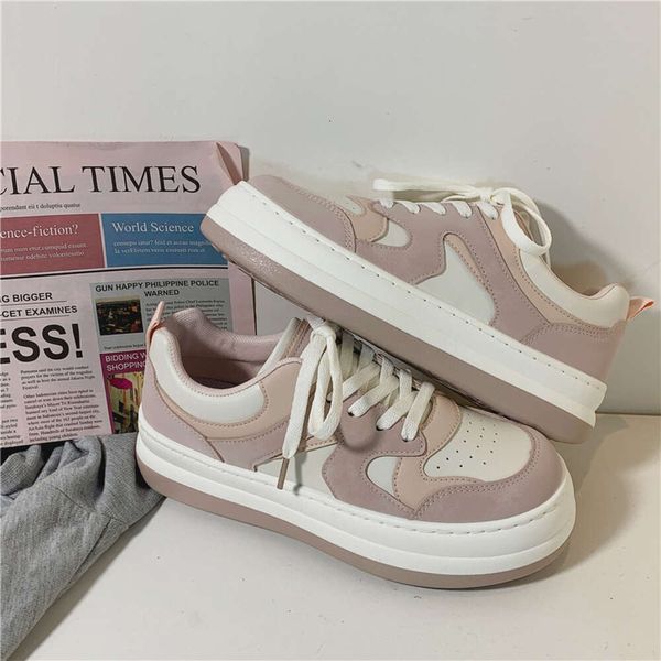 2024 printemps fraise ours rose chaussures de sport femmes version coréenne loisirs chaussures de toile à semelles épaisses chaussures à gros orteils pour femmes