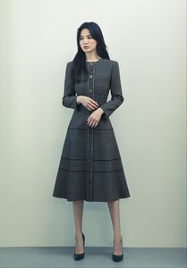 Robe longue décontractée à rayures pour femmes, col ras du cou, simple boutonnage, fermeture éclair, manches longues, printemps 2024, AS029