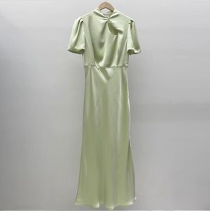 2024 Lente/Zomer San ro Nieuwe Chinese lange stijl satijnen jurk met tailleomslag, elegante en elegante jurk