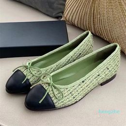 2024 Spring Summer Women Classic Ballet Flats Runway Designer Leather Leather Round Teen Flat met zoete boog-knoop decor slip op platte schoenen