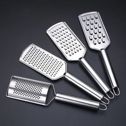 2024 Grater de fromage à la main en acier inoxydable Grater de cuisine polyvalente grasse de plats pour fromage au chocolat au chocolat