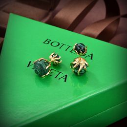 2024 Diseñador de semental Pendientes Pendientes Bottega Emerald Senior Classic Small Fragant Wind BVB Pendientes New Clover Pendientes Dorado y Sliver Veneta Pendientes