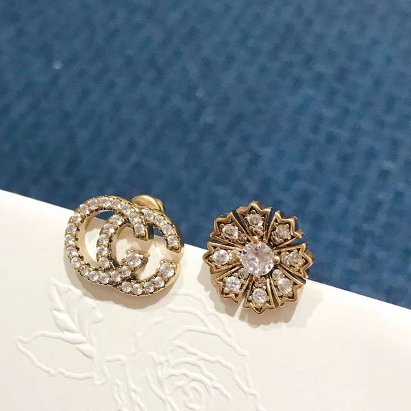 2024 Stud Earring Mingle Diamond incrusté Alphabet Sun Flower Flower Luxury Moles Drings For Women Wedding Engagement Party Fashion Classic Fashion Trend Ladies High Quality