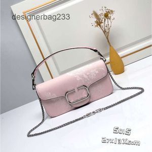 2024 Stud Lady New Square Purse Sac Handheld Sacs Summer Vo cuir broderie Art Wool Event Event Event Event Vallenteo Rock Small White Handbag White Sac à main Style 1O6P