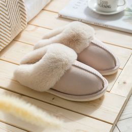 2024 Suède katoenen pantoffels thuis herfst en winter koppels warm dik haar pantoffels heren- en damesslippers katoenen schoenen groothandel
