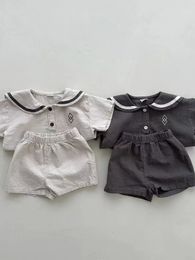 2024 Été bébé vêtements à manches courtes ensemble pour les enfants garçons et filles décolleté bleu marine topshorts 2 pièces pour les loisirs et les loisirs 240513