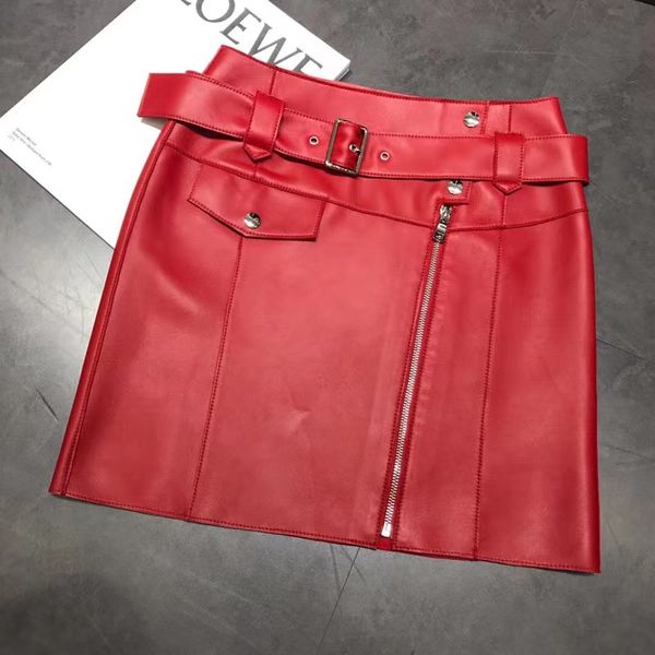 2024 Verano Negro / Rojo Real Faux Leather Fashes Cinturón Faldas cortas para mujer Milan Runway Faldas de talla grande Vestidos para niñas Vestidos De fiesta 30619
