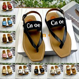 2024 Sandalias de diseñador de verano Zuecos de lujo Mule Sandalias planas Woody Slide Letter Mocasines Zapatillas Mujer Zapatillas rosa Zapatos de plataforma de playa de verano