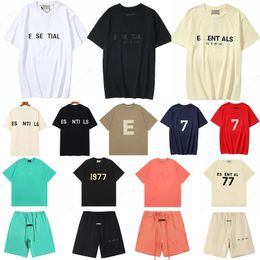 Diseñadora camiseta Ess77 Marca esencial Camisa de verano Camisa casual Hombres secos rápidos transpirables manga corta moda esenciallshorts para mujer clubas esenciales