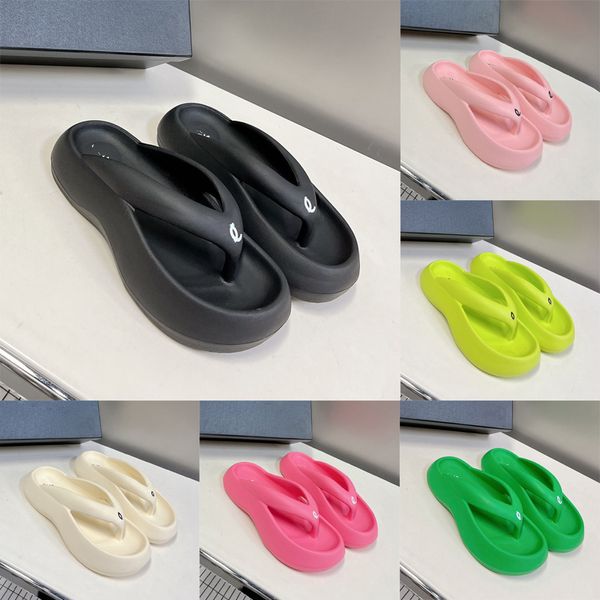 2024 Summer Designer Femmes Diapositives Tongs Pantoufles Plate-forme Chaussures Pain EVA Caoutchouc Fond épais Anti Slip Confort célèbre Slide Sliders Sandales