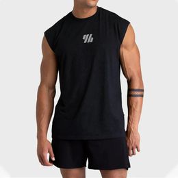 2024 Summer Gym Vest Men Bodybuilding Sans manches Sports Top Strucying Mesh Fitness Running Men Clothes 240506