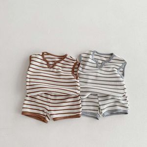 2024 Zomer Nieuwe baby mouwloze kleding Set Infant Boy Girl Vintage Striped T Shirts + Shorts 2pcs Pak Poddler Pamas Outfits L2405