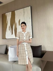 2024 Zomer Plaid Print damesjurk met enkele borte bemanningsleden met één borte nek met korte mouwen Silim Casual Long Woman's jurk XDBD008