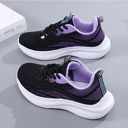 2024 Livraison gratuite Chaussures de course d'été Designer pour femmes Baskets de mode Blanc Vert Mesh Surface-010 Femmes Baskets de sports de plein air Sneaker GAI Chaussures de plein air