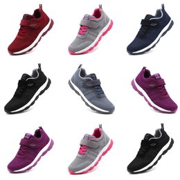 2024 Chaussures de course d'été Designer pour femmes Baskets de mode Blanc Noir Bleu Rouge Confortable Mesh Surface-015 Entraîneurs de sports de plein air pour femmes GAI Sneaker Shoes SP