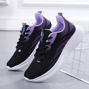 2024 Livraison gratuite Chaussures de course d'été Designer pour femmes Baskets de mode Blanc Noir Vert Mesh Surface-024 Entraîneurs de sports de plein air pour femmes GAI Sneaker Shoes