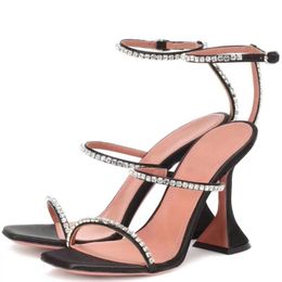 2024 Zomer Sandaalschoen Strange Cup Heel 3 Strierworp Spike-Heels Party Women Wedding Fashion Designer Branden met hoge hakken schoenen met hoge hakken