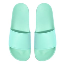 2024 Sandales d'été et pantoufles pour hommes et femmes en plastique maison Utilisez des chaussures de bain de pantoufle orange gris