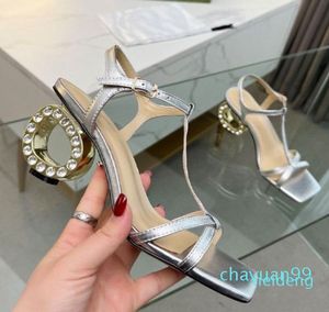 Sandales d'été confortables et belles pour femmes, chaussures de travail en cristal à talons hauts, modèle de vacances, chaussures de mariage, 2024
