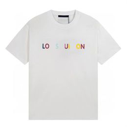 2024 T-shirts Hommes Designers T-shirt Homme Femme T-shirts avec lettres Imprimer manches courtes Chemises d'été Hommes Lâche Tees taille S-XXXL D4