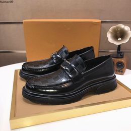 2024 Top Heren Loafers Designers Kleedschoenen Echt lederen mannen Fashion Business Office Werk formeel L Brand Party Weddings Flat Shoe Big Size 38-45 KJH0002