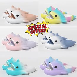 2024 Topkwaliteit Shoessandal Summer Shark Slippers Shark Glaasjes Dikke Soled Shoes Kids Flat Sandals gradiënt Flip Flops Gai Lage Prijs