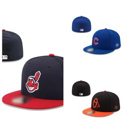 2024 Best verkopende accessoires Hot Ball Caps Geborduurde Q Hip Hop Maat Hoeden Baseball Caps Volwassen Platte klep Voor Unisex-stijl Volledig gesloten gepaste caps Casual SF03