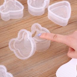 2024 Transparent Practical Kitchen Bento Decorating Sushi Onigiri Mold Food Press Triangular Forme Rice Ball Maker Accessoires 1. Pour