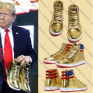 2024 Trump t Sneakers Basketball Chaussures décontractées The Never Adrender High-Tops Designer 1 TS Gold Sneakers personnalisés Comfort Men Outdoor Casual Laçage Chaussures avec boîte