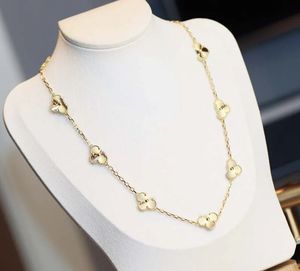 2024 v Gold Material Quality de luxe 10pcs Collier de pendentif avec 1,5 cm de fleurs bijoux de mariage Web100 Q4