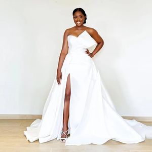 2024 Vintage Boho une ligne robes de mariée sans bretelles en satin côté fendu jupes de mariée robe de mariée balayage train
