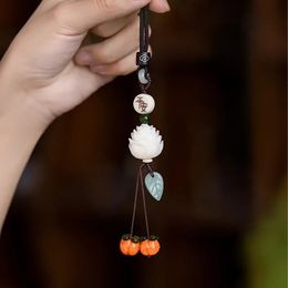 2024 llavero de loto de loto tallado hecho a mano Vintage para mujeres Joyas de madera Chenros colgantes Simples Nepal Bead llave de llave única