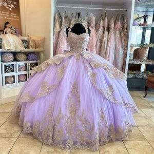 2024 Vintage lilas quinceanera robes halter appliques en dentelle en or licèle