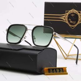 2024 Vintage Pilot Square Dita Zonnebril Heren Vrouw Modeontwerper Shades Gouden Frame Stijl Zonnebril Heren Uv400 Gradiënt Lxn-evo Dita Mach Six Zonnebril 720