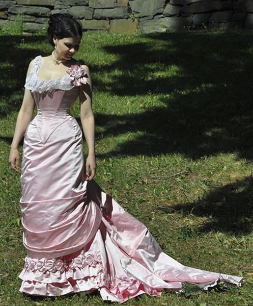 2024 Vintage Victorian Pink Vestidos de fiesta para mujeres Correas de corsé Satén largo Vestidos para ocasiones especiales Vestido de fiesta de disfraces Ropa de noche formal