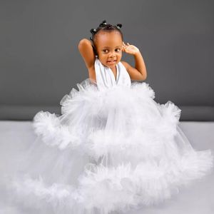 2024 Witte bloemenmeisje jurken halter bloemengirl jurk meisjes verjaardagsfeestje jurk gelaagde tule koningin prinses jurken voor Afrikaanse zwarte kleine meisjes f130
