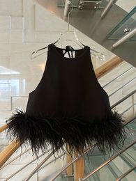 2024 Printemps Noir Femmes Hauts Designer Plumes Dos Nu Sans Manches Mini Réservoirs Femmes Sexy Bal Camis 31702