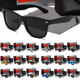2024 Groothandel luxe design zonnebrillen voor heren dames pilotenzonnebrillen van hoge kwaliteit 2023 klassieke adumbral brillenaccessoires Lunettes de soleil met etui