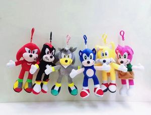 2024 venta al por mayor muñeco de peluche llavero japonés de dibujos animados muñeco de peluche muñeco de anime colgante muñeca de máquina de agarre