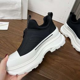 2024 Winter High Top Sports en Leisure Leather Ademen Little White For Women's Instagram Trendy Dikke Sole Shoes, verhoogde papa schoenen