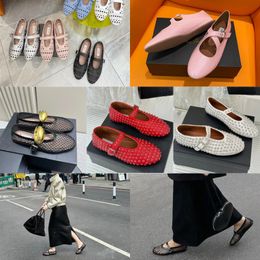 2024 avec boîte de chaussures habillées designer sandale ballet slipper curseur plat danse pour femmes en ramine