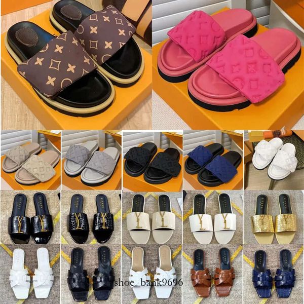 2024 zapatos de diseñador de mujerDeigner Slipper Pillow Famou Deigner Mujeres Lipper Bloom Slipper Floral Slide Emboing Rubber Slipper Pareja Lipper Flat Flip Flop