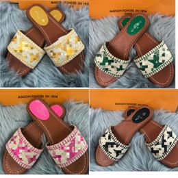 2024 Dames Designer Slippers Transparante Sandalen Dames Brief Gedrukt Luxe Zomerslipper Slides Dame Slippers Platte Schoen Sneakers Slippers Voor Dames 11s